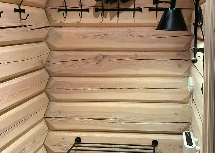 Traditional Log By Mykletjonn *